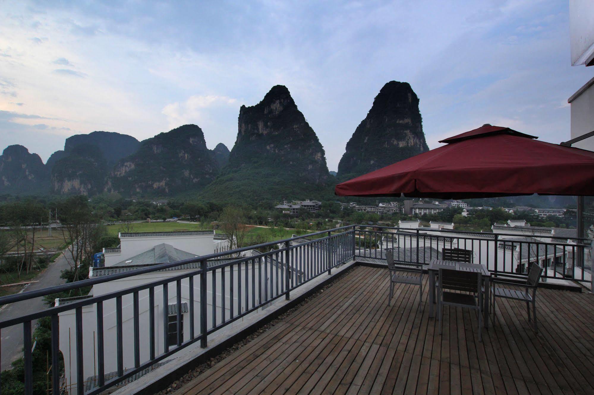 Yangshuo Spring Hill Hotel Exterior photo